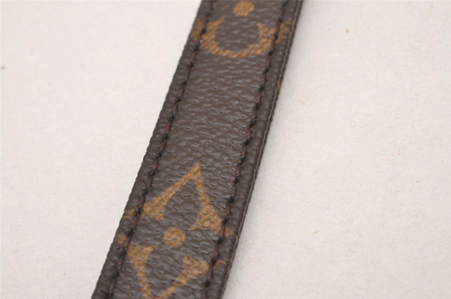 Authentic Louis Vuitton Monogram Shoulder Strap 47.6