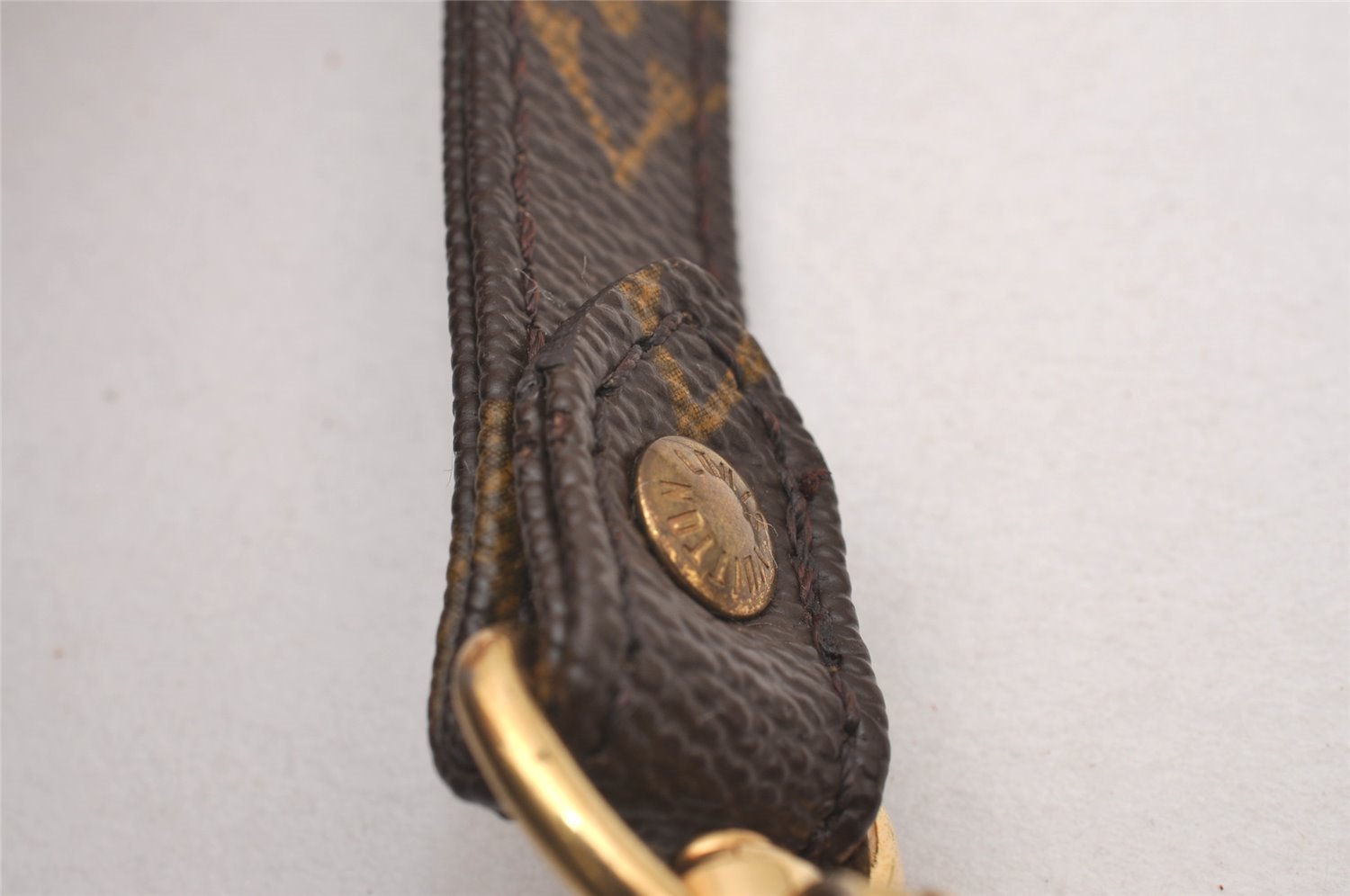 Authentic Louis Vuitton Monogram Shoulder Strap 47.6