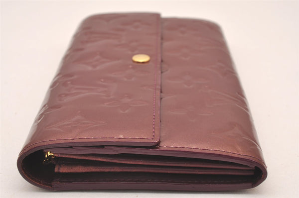 Authentic Louis Vuitton Vernis Portefeuille Sarah Wallet Purple M93577 LV 1076I