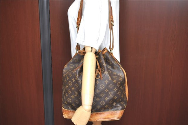 Authentic Louis Vuitton Monogram Noe Shoulder Bag M42224 LV 1102B