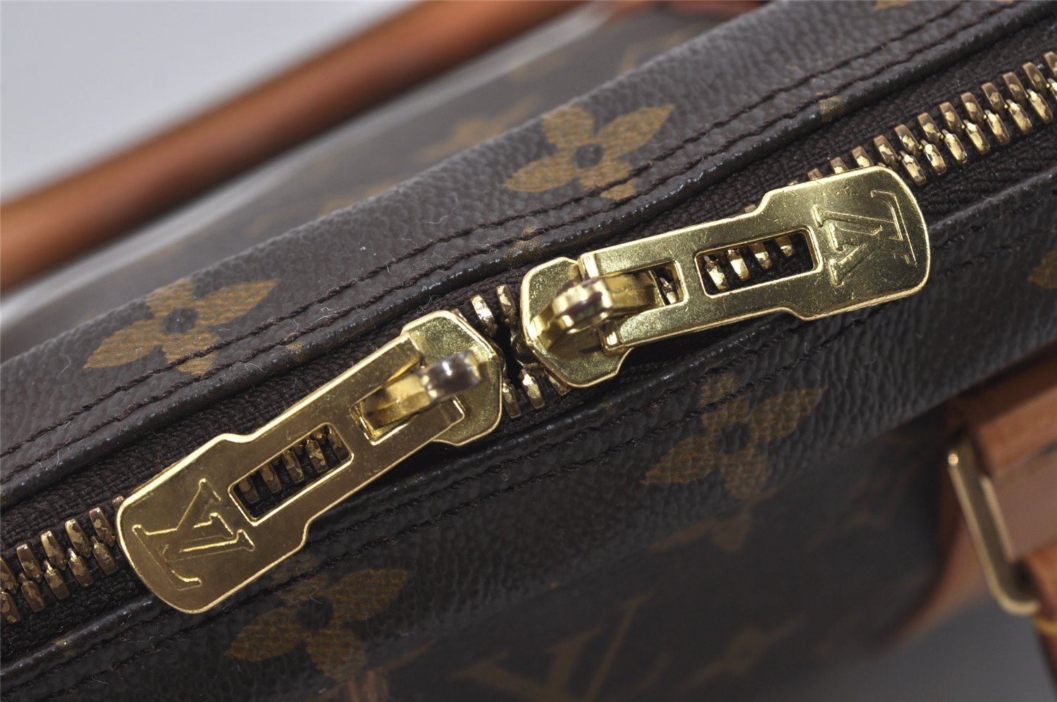 Authentic Louis Vuitton Monogram Porte Documents Voyage M53361 Briefcase 1107I