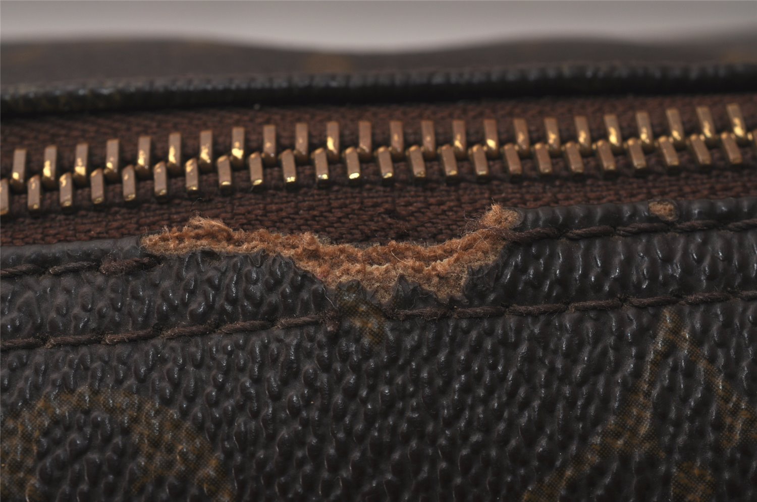 Authentic Louis Vuitton Monogram Reporter PM Shoulder Cross Bag M45254 LV 1113I