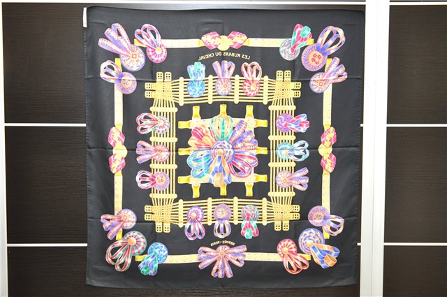 Authentic HERMES Carre 90 Scarf 