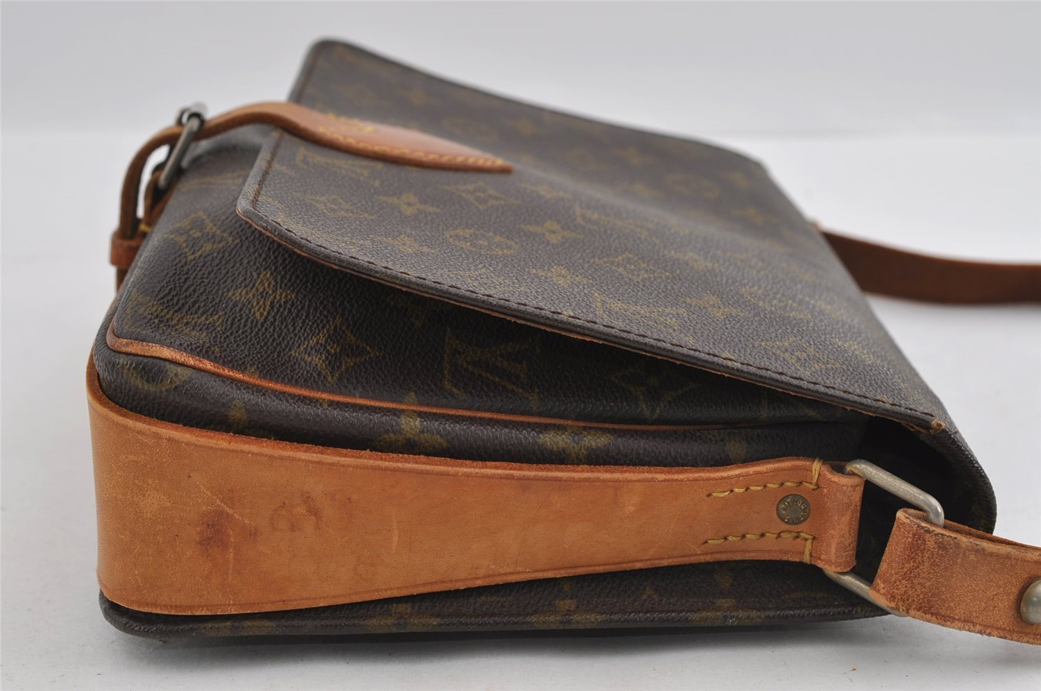 Authentic Louis Vuitton Monogram Cartouchiere GM Shoulder Bag Old Model 1148I