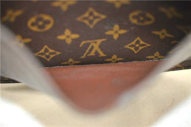 Auth Louis Vuitton Monogram Saint Cloud GM Shoulder Cross Bag M51242 LV 1157D