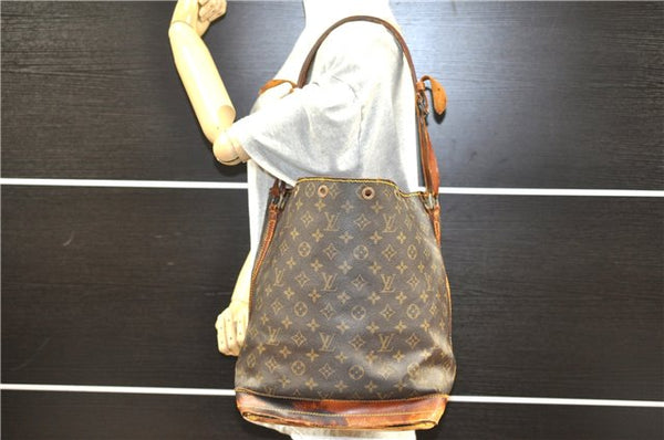 Authentic Louis Vuitton Monogram Noe Shoulder Drawstring Bag M42224 LV 1183G