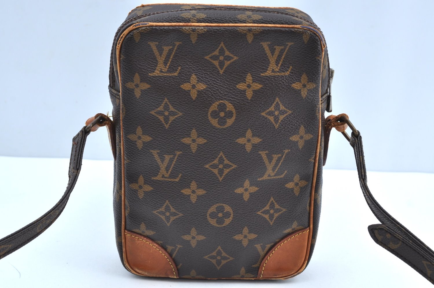 Authentic Louis Vuitton Monogram Danube Shoulder Cross Body Bag M45266 LV 1186G