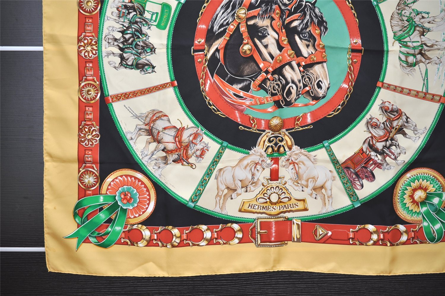 Authentic HERMES Carre 90 Scarf 