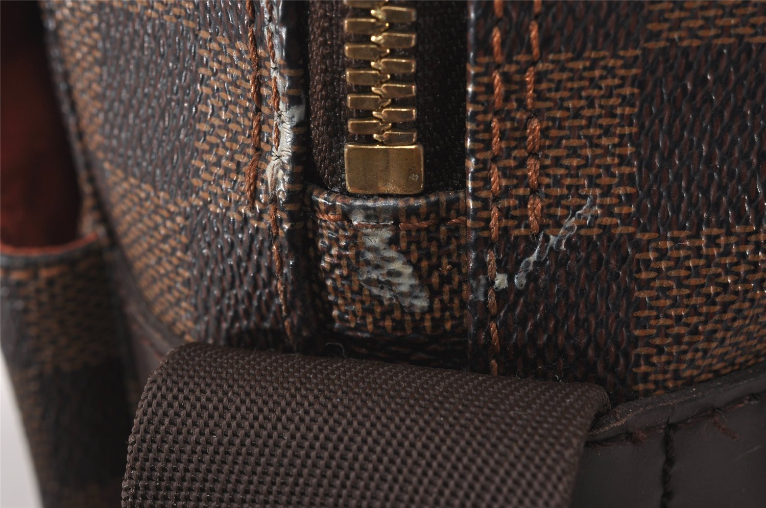 Authentic Louis Vuitton Damier Naviglio Shoulder Cross Body Bag N45255 LV 1246I