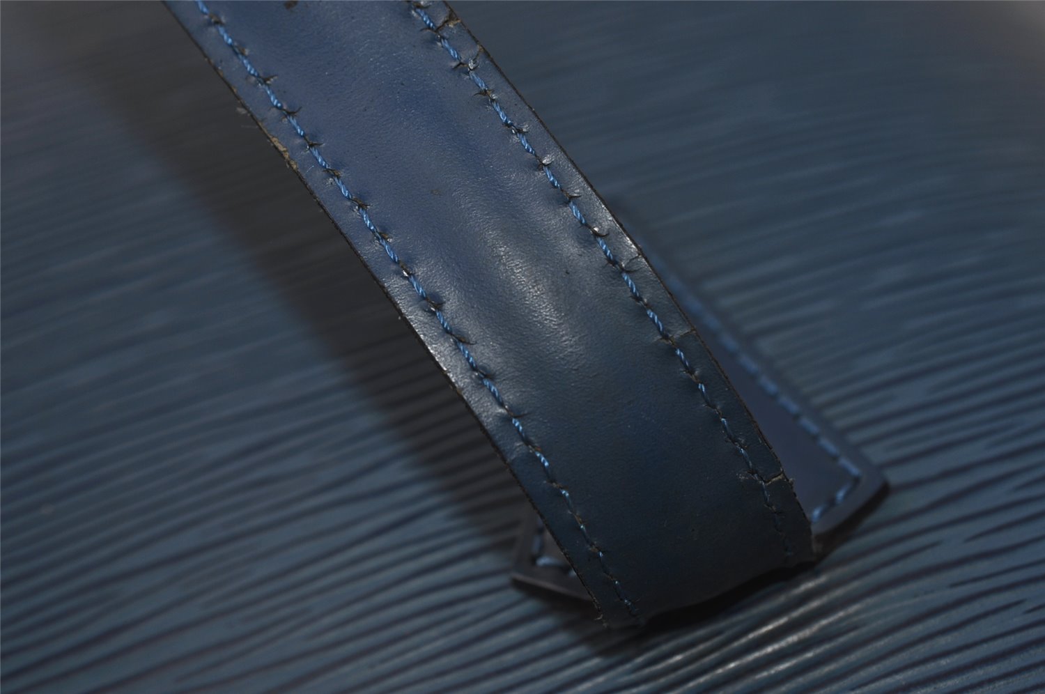 Authentic Louis Vuitton Epi Lussac Shoulder Tote Bag Blue M52285 LV 1248I