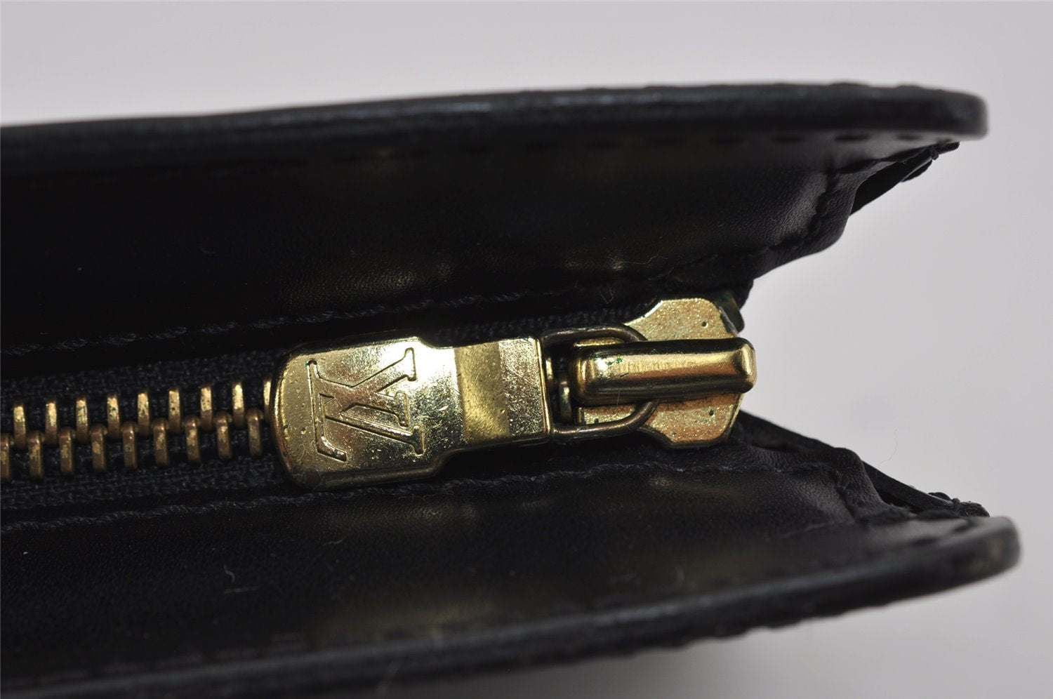 Authentic Louis Vuitton Epi Pochette Homme Clutch Hand Bag Black M52522 LV 1249I