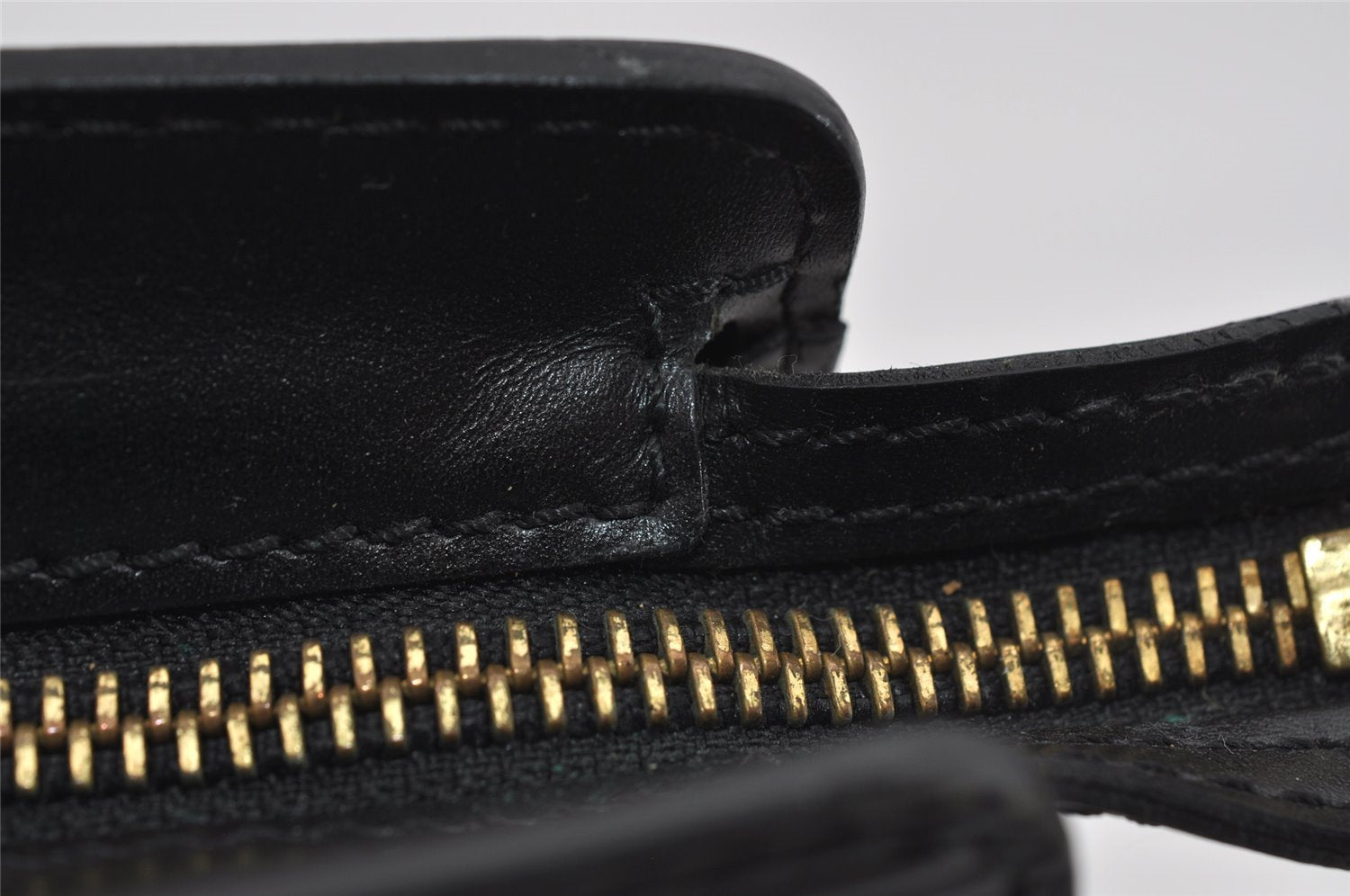 Authentic Louis Vuitton Epi Pochette Homme Clutch Hand Bag Black M52522 LV 1249I