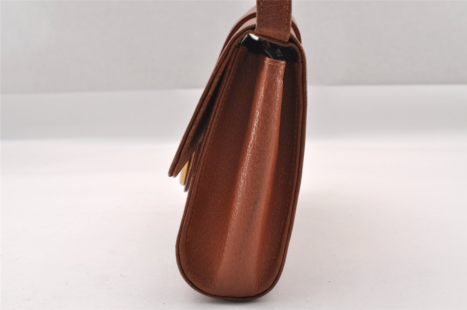 Authentic GUCCI Vintage Shoulder Cross Body Bag Purse Leather Brown 1252I