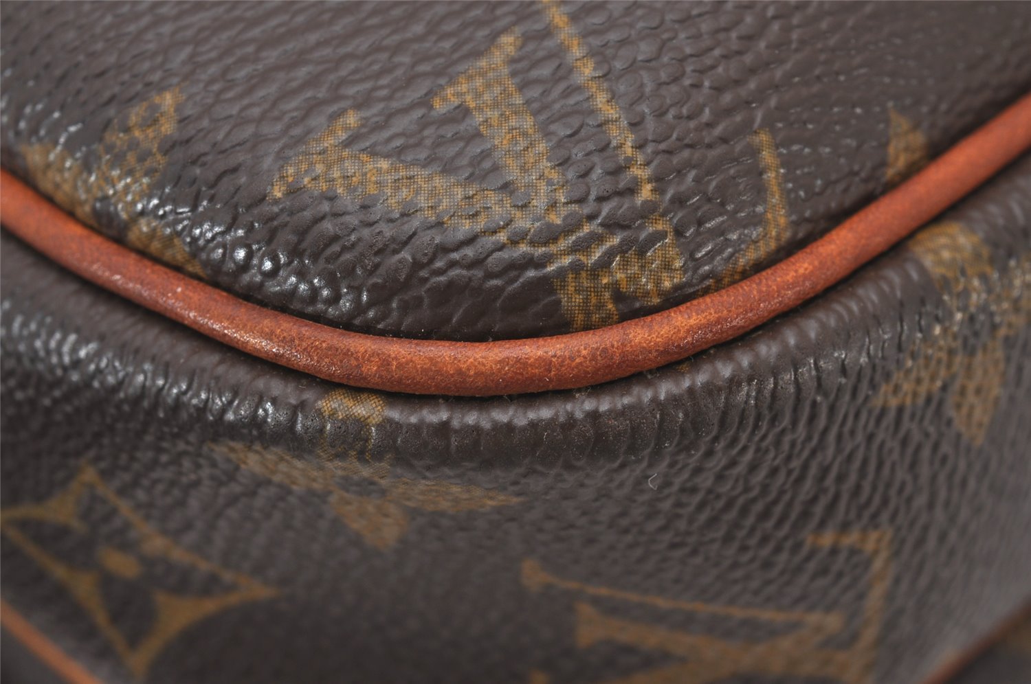 Authentic Louis Vuitton Monogram Reporter PM Shoulder Cross Bag M45254 LV 1272I