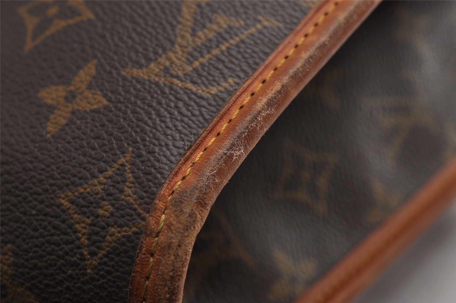 Authentic Louis Vuitton Monogram Beverly 41 M51121 2Way Shoulder Hand Bag 1277I