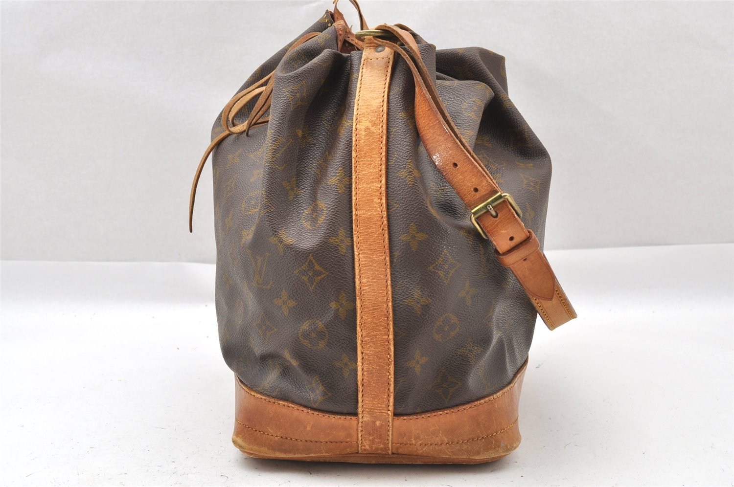 Authentic Louis Vuitton Monogram Noe Shoulder Drawstring Bag Old Model LV 1281I