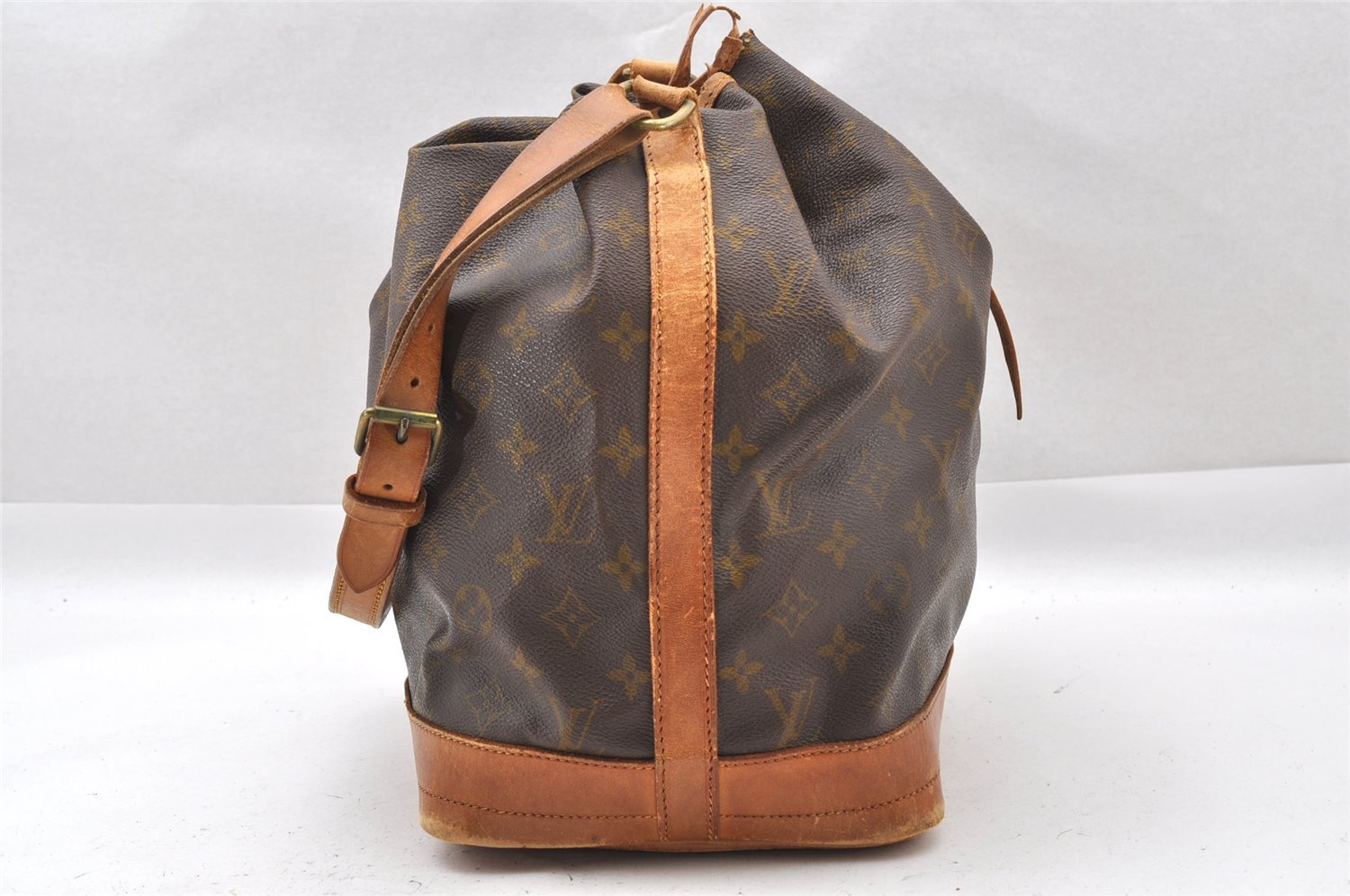 Authentic Louis Vuitton Monogram Noe Shoulder Drawstring Bag Old Model LV 1281I