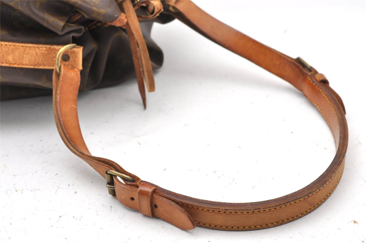 Authentic Louis Vuitton Monogram Noe Shoulder Drawstring Bag Old Model LV 1281I