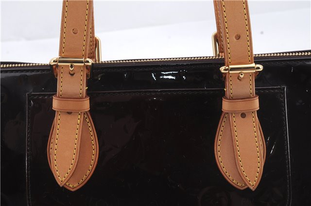 Auth Louis Vuitton Vernis Rose Wood Avenue Shoulder Bag Wine Red M93510 LV 1284D