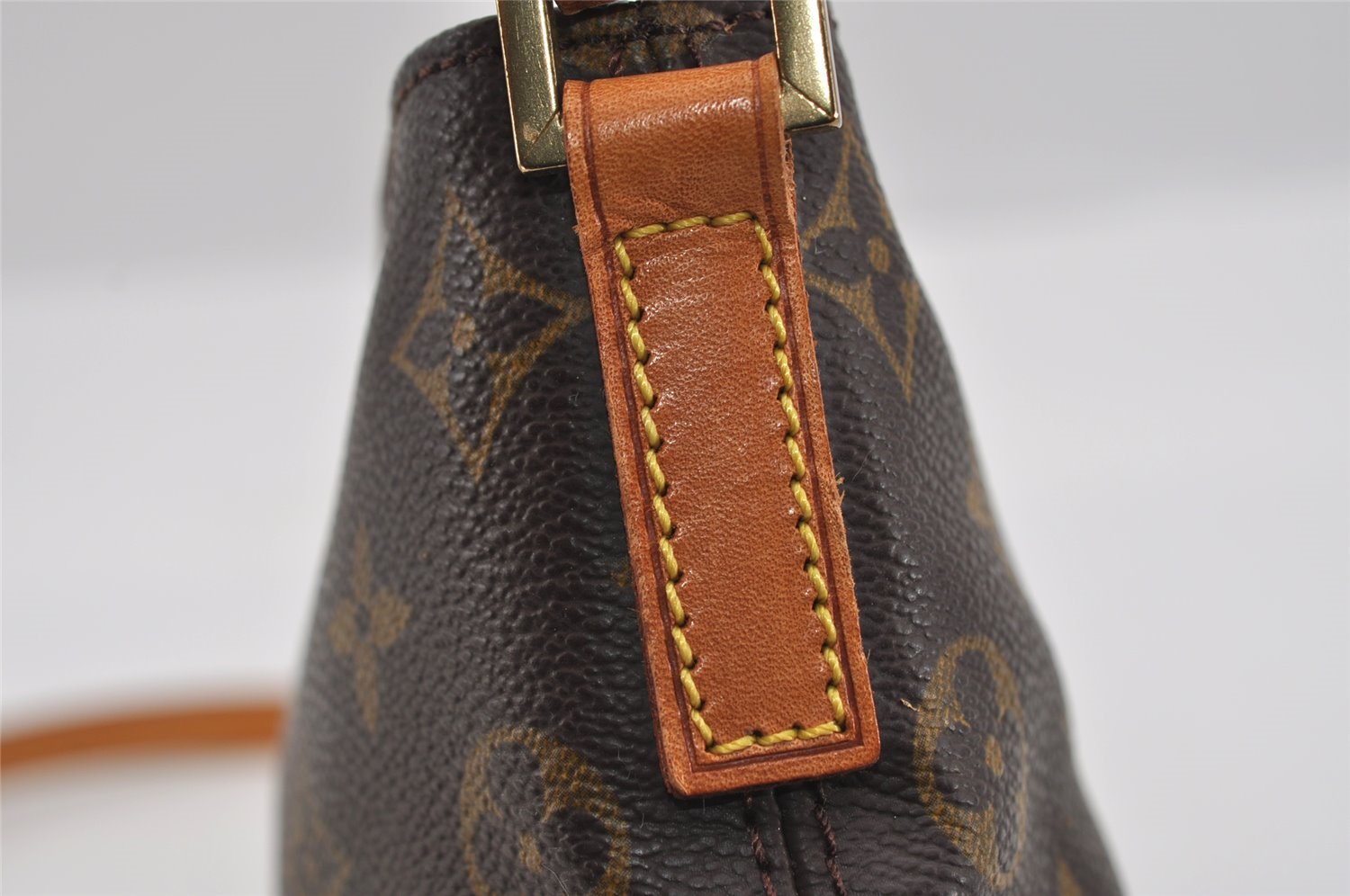 Authentic Louis Vuitton Monogram Trotteur Shoulder Cross Bag M51240 LV 1307I