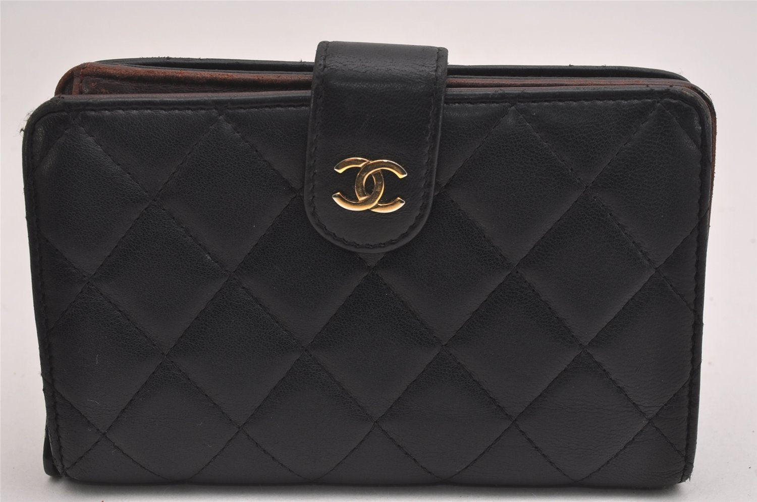 Authentic CHANEL Lamb Skin Matelasse Vintage Bifold Wallet Purse Black CC 1309I