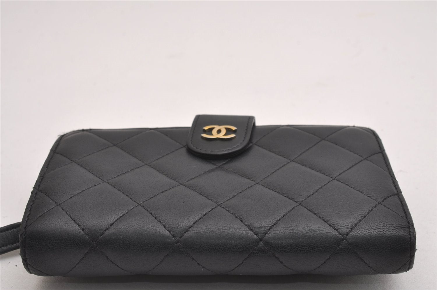 Authentic CHANEL Lamb Skin Matelasse Vintage Bifold Wallet Purse Black CC 1309I