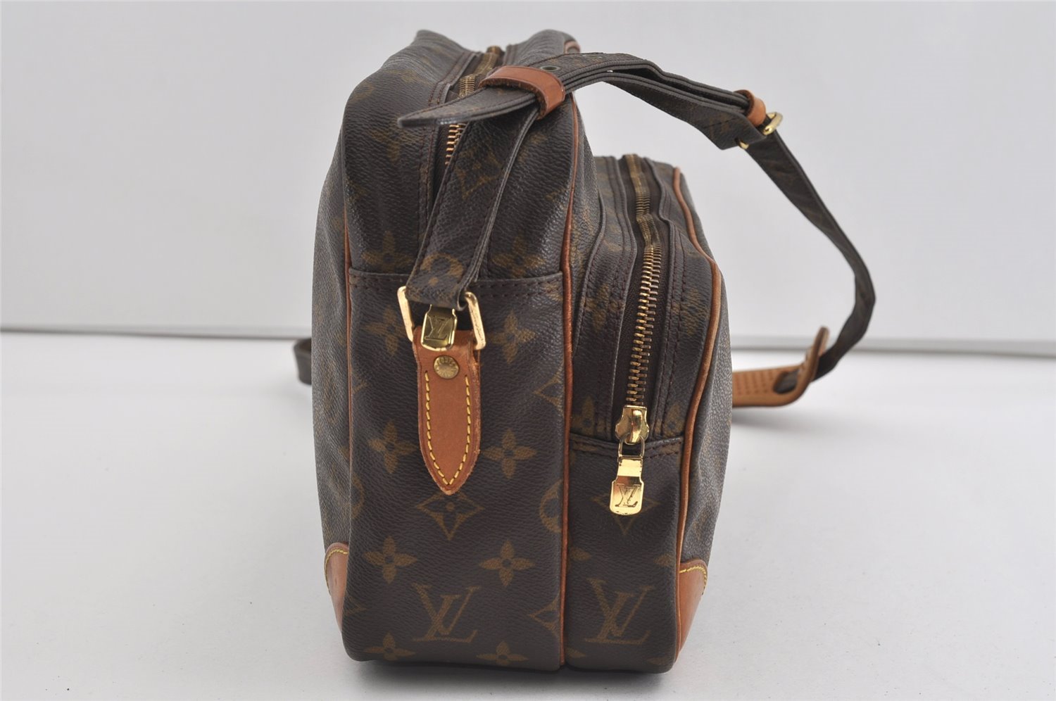 Authentic Louis Vuitton Monogram Nile Shoulder Cross Body Bag M45244 LV 1310I