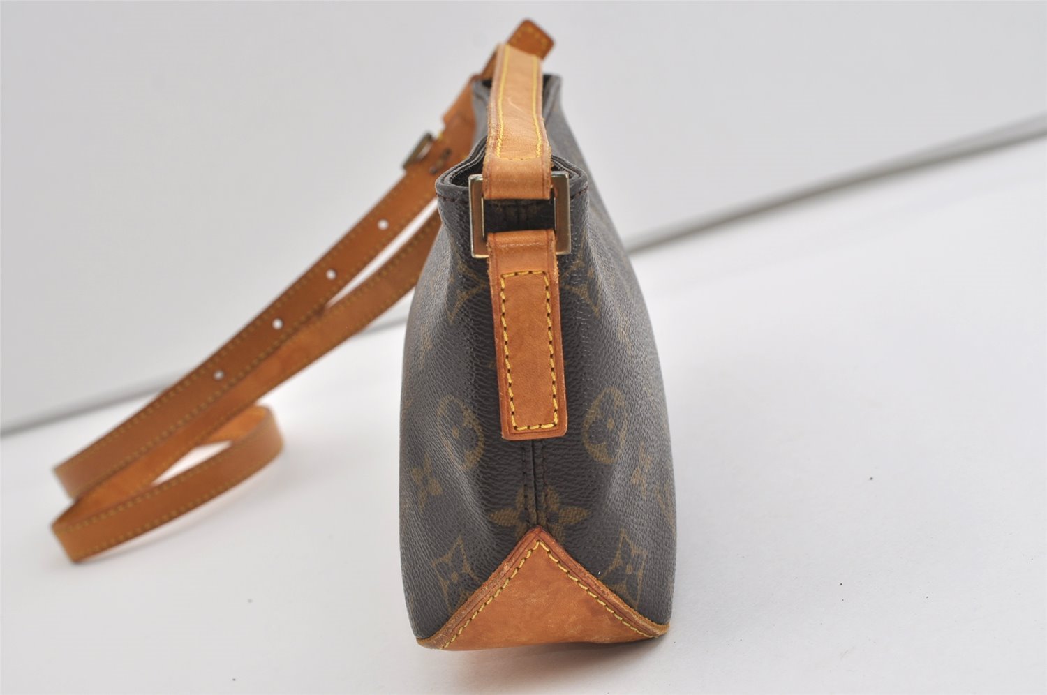 Authentic Louis Vuitton Monogram Trotteur Shoulder Cross Bag M51240 LV 1323I