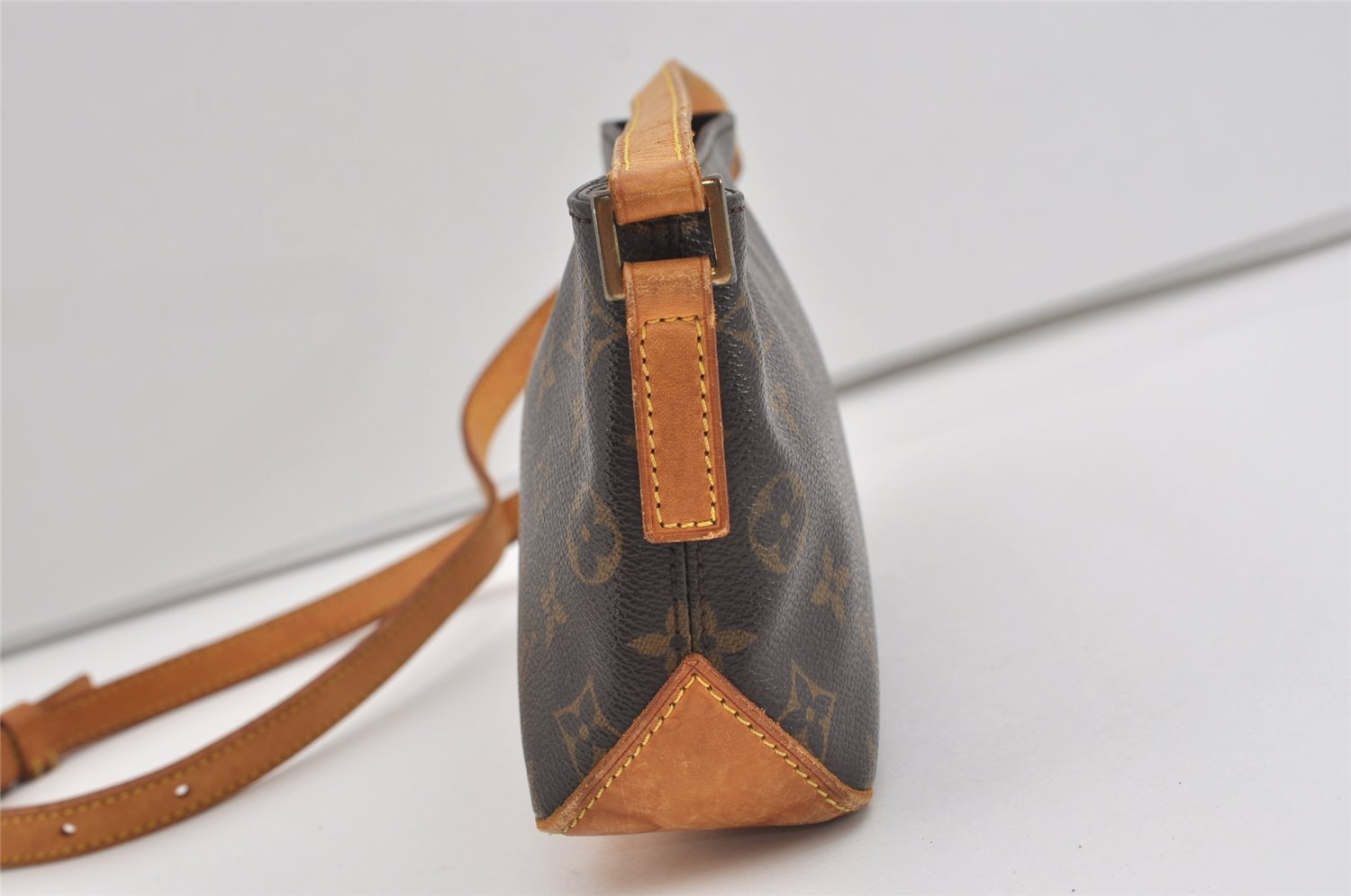 Authentic Louis Vuitton Monogram Trotteur Shoulder Cross Bag M51240 LV 1323I