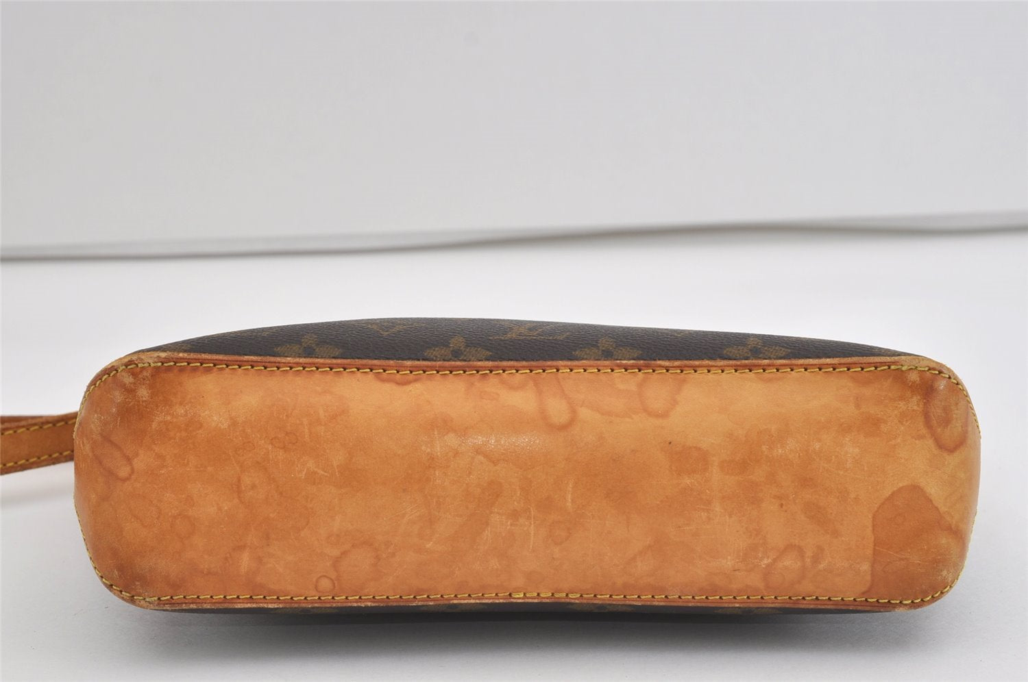 Authentic Louis Vuitton Monogram Trotteur Shoulder Cross Bag M51240 LV 1323I