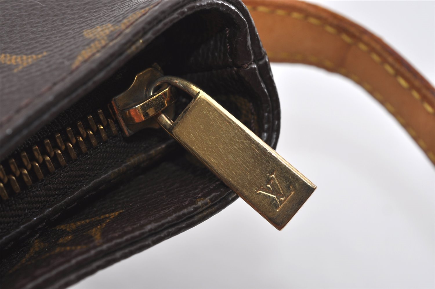 Authentic Louis Vuitton Monogram Trotteur Shoulder Cross Bag M51240 LV 1323I