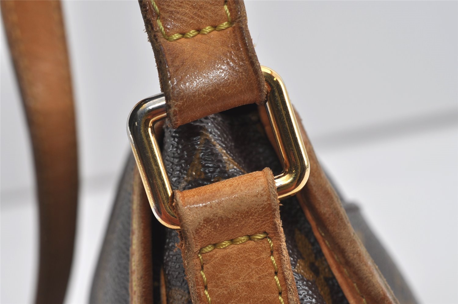 Authentic Louis Vuitton Monogram Menilmontant PM M40474 Shoulder Cross Bag 1324I