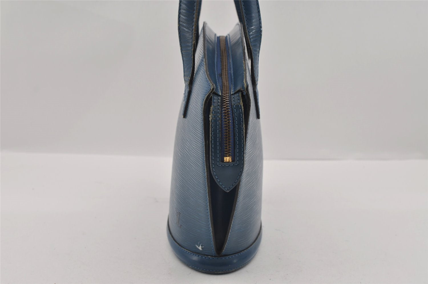 Authentic Louis Vuitton Epi Saint Jacques Poignier Long Shoulder Bag Blue 1331I