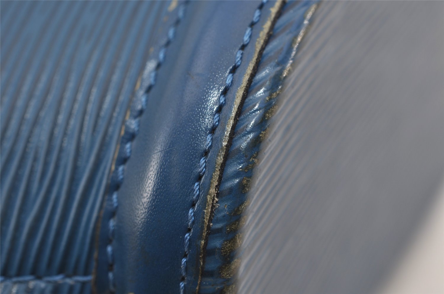 Authentic Louis Vuitton Epi Saint Jacques Poignier Long Shoulder Bag Blue 1331I