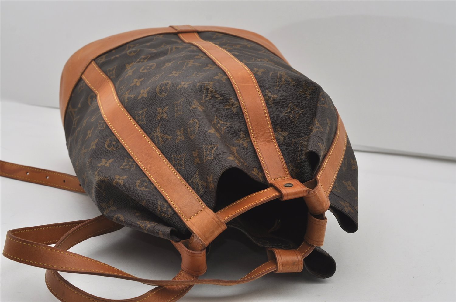 Authentic Louis Vuitton Monogram Randonnee GM Shoulder Bag M42244 LV 1332I