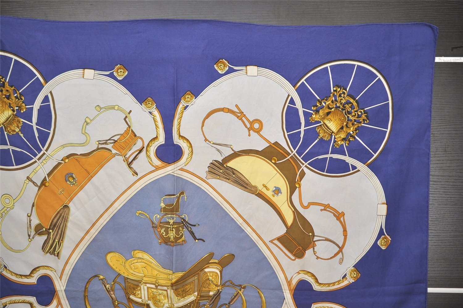 Authentic HERMES Carre 90 Scarf 