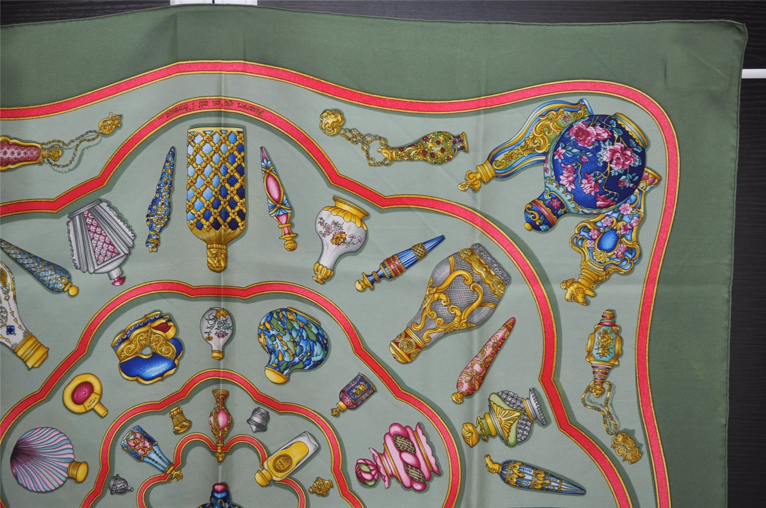 Authentic HERMES Carre 90 Scarf 