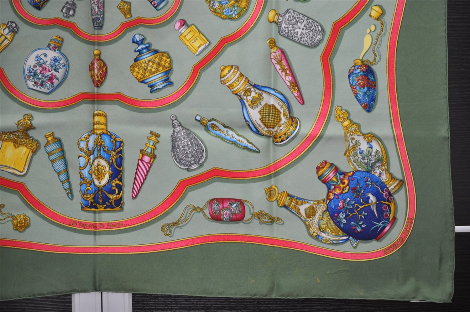 Authentic HERMES Carre 90 Scarf 