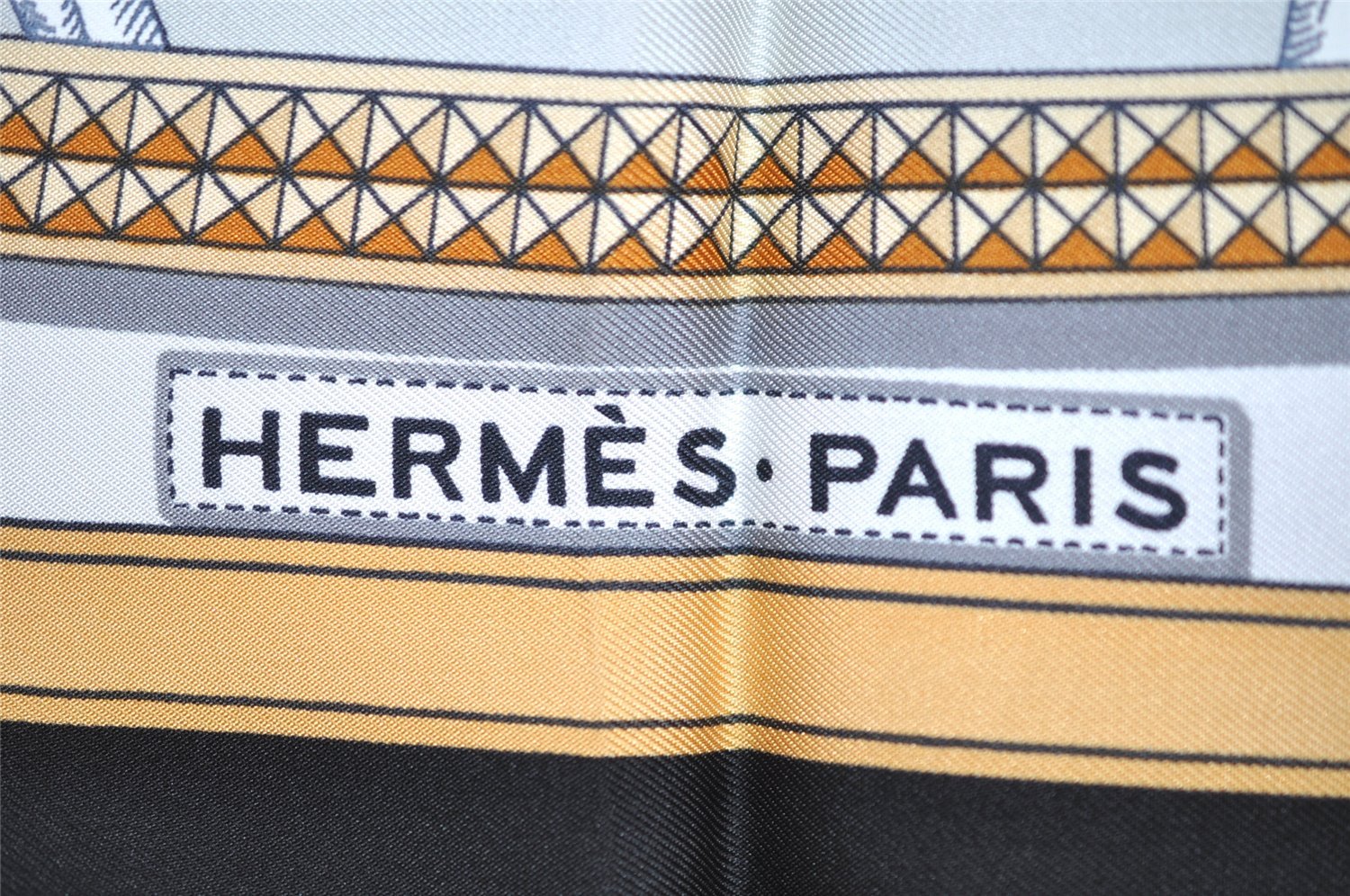 Authentic HERMES Carre 90 Scarf 