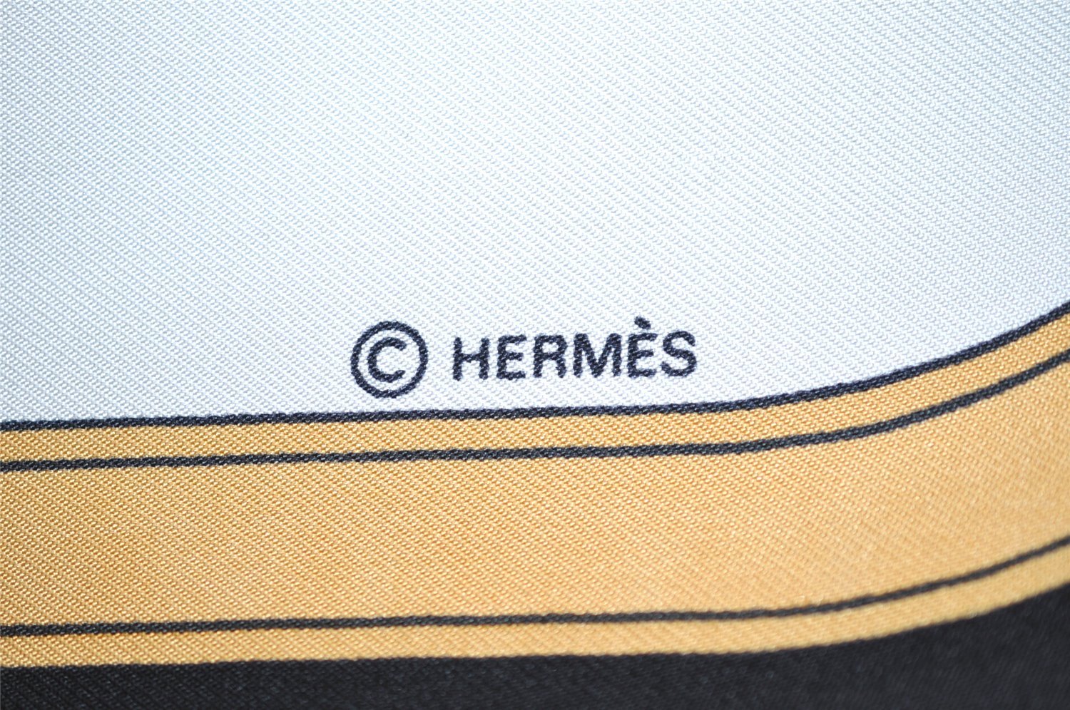 Authentic HERMES Carre 90 Scarf 