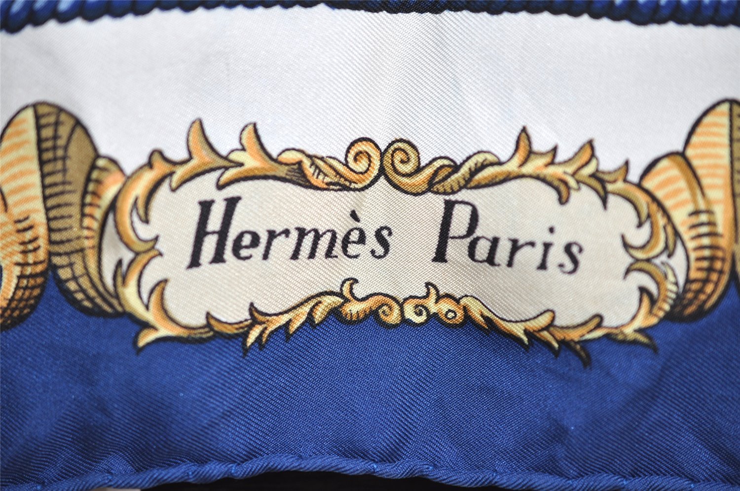 Authentic HERMES Carre 90 Scarf 