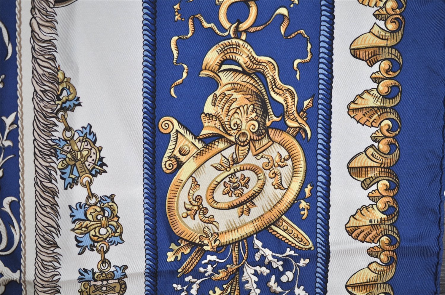 Authentic HERMES Carre 90 Scarf 