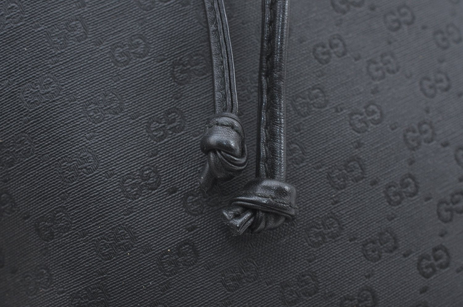 Authentic GUCCI Micro GG PVC Leather Shoulder Cross Body Bag Purse Black 1350H