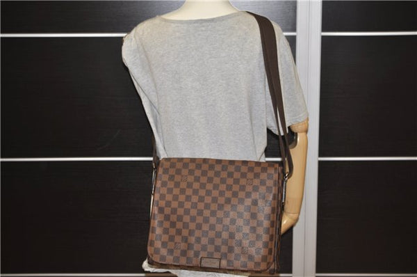 Authentic Louis Vuitton Damier District MM Shoulder Cross Bag N41212 LV 1351F