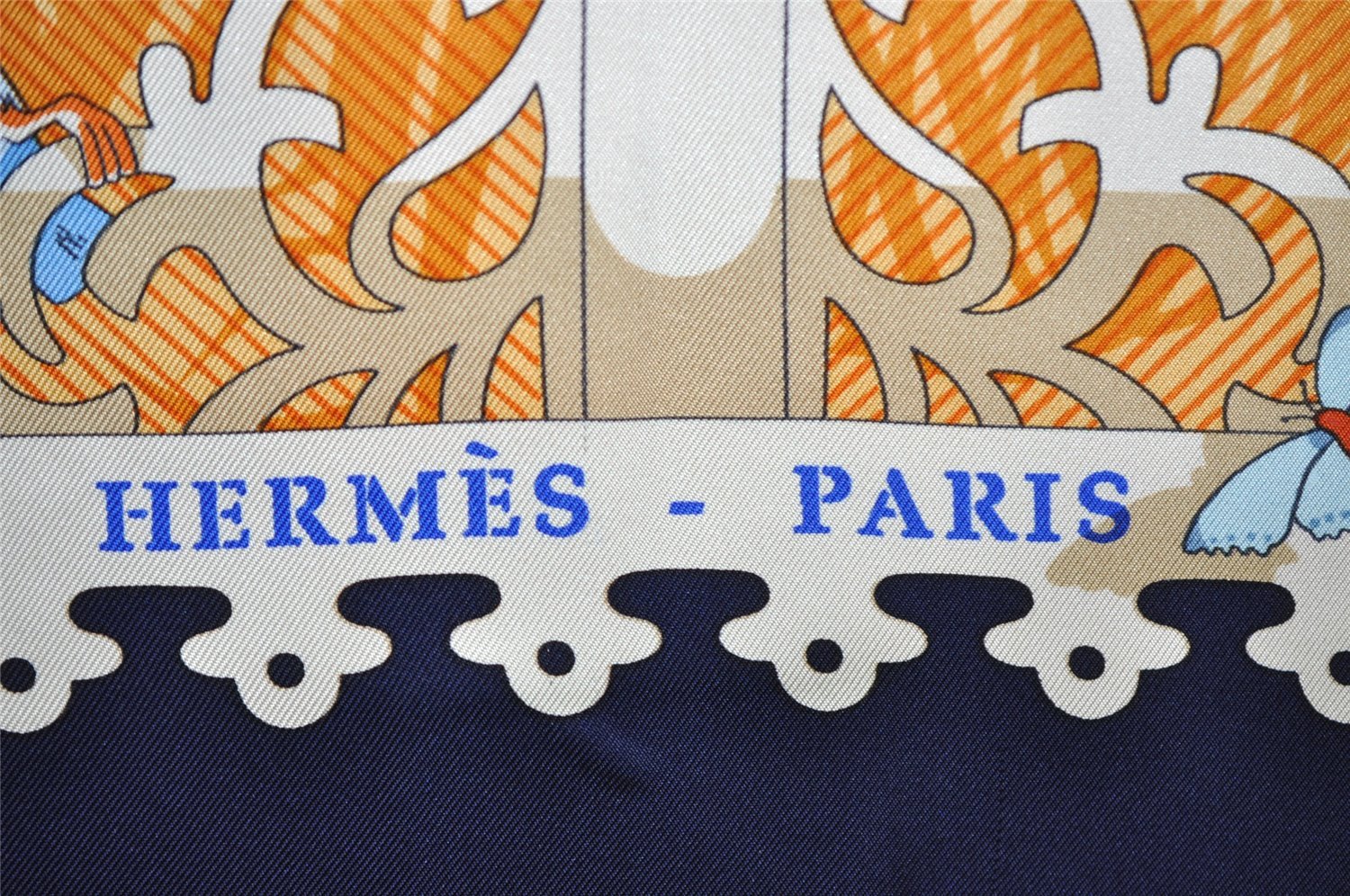 Authentic HERMES Carre 90 Scarf 