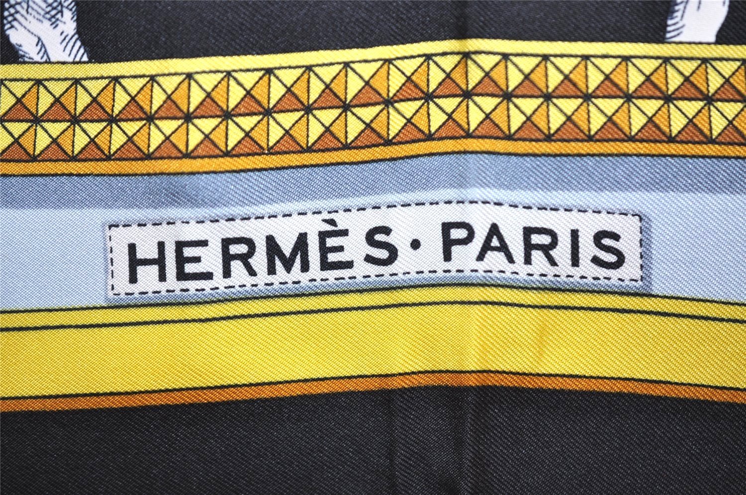 Authentic HERMES Carre 90 Scarf 