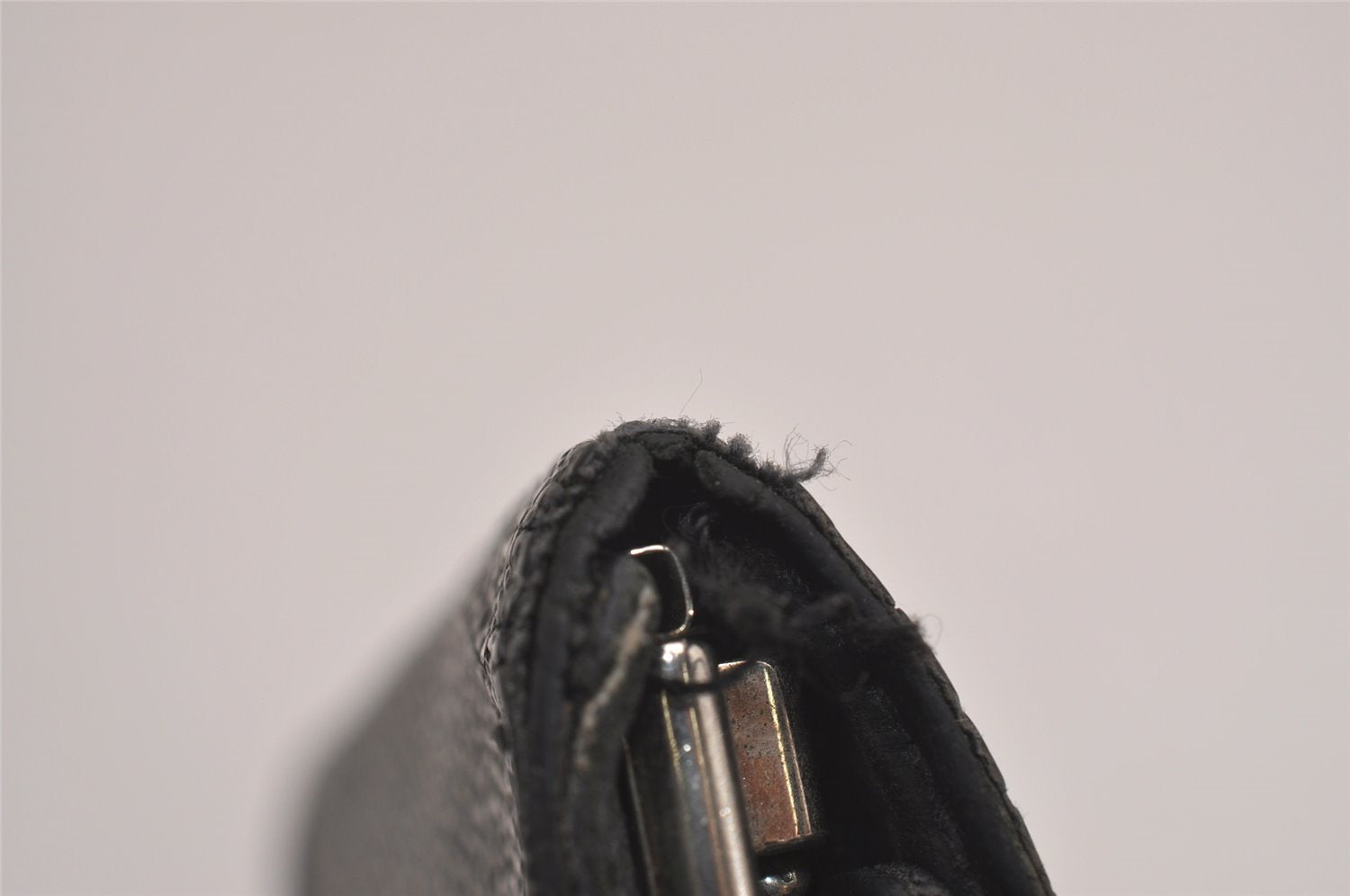 Authentic Louis Vuitton Damier Graphite Multicles 6 Key Case M62662 LV 1368I