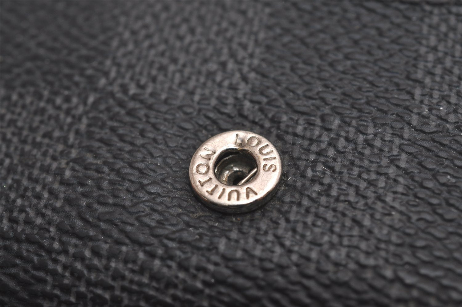 Authentic Louis Vuitton Damier Graphite Multicles 6 Key Case M62662 LV 1368I