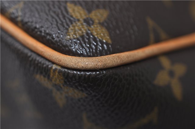 Authentic Louis Vuitton Monogram Batignolles Vertical Tote Bag M51153 LV 1370F