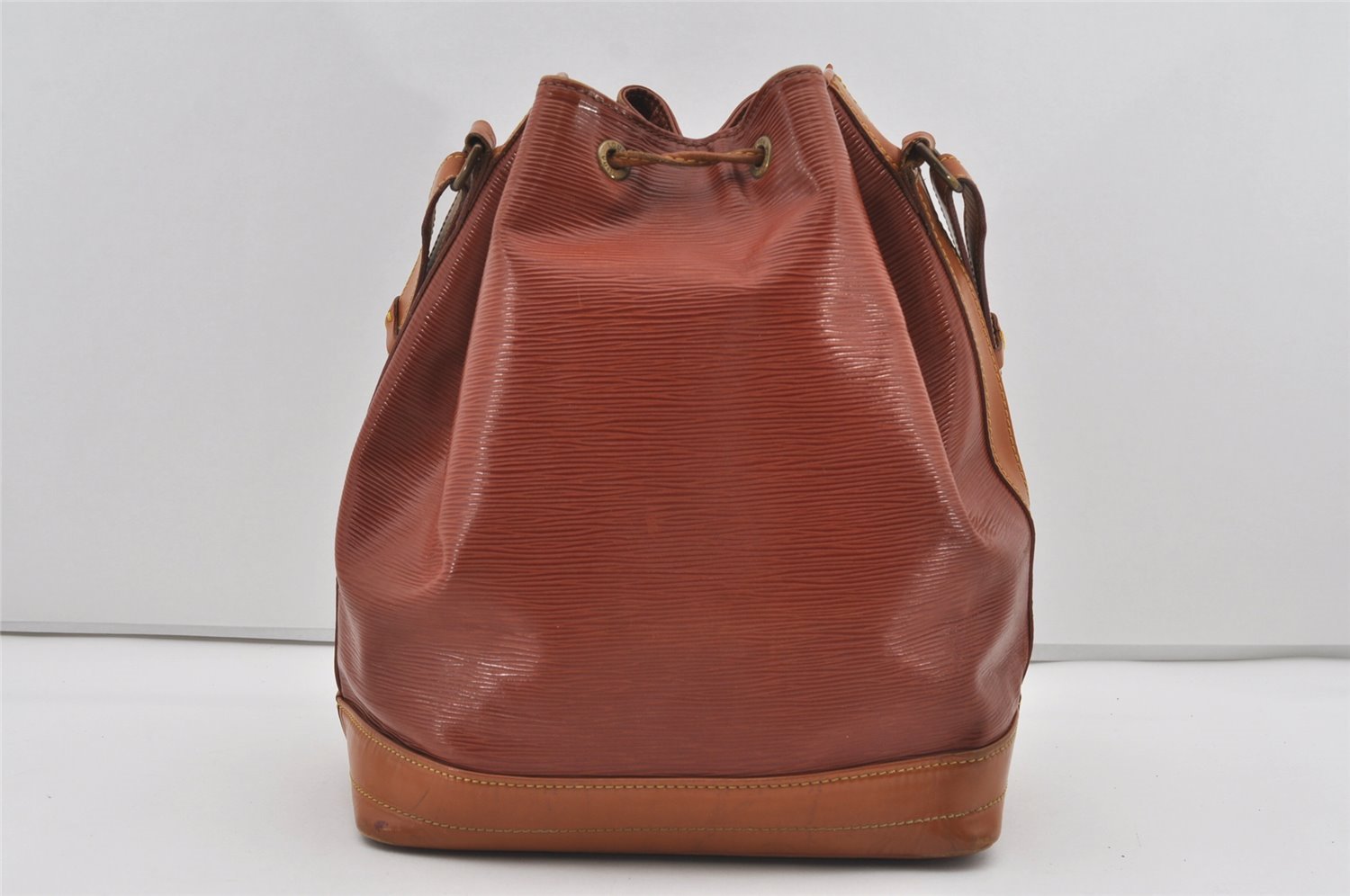 Authentic Louis Vuitton Epi Noe Bi-color Brown Drawstring Bag M44028 LV 1374I